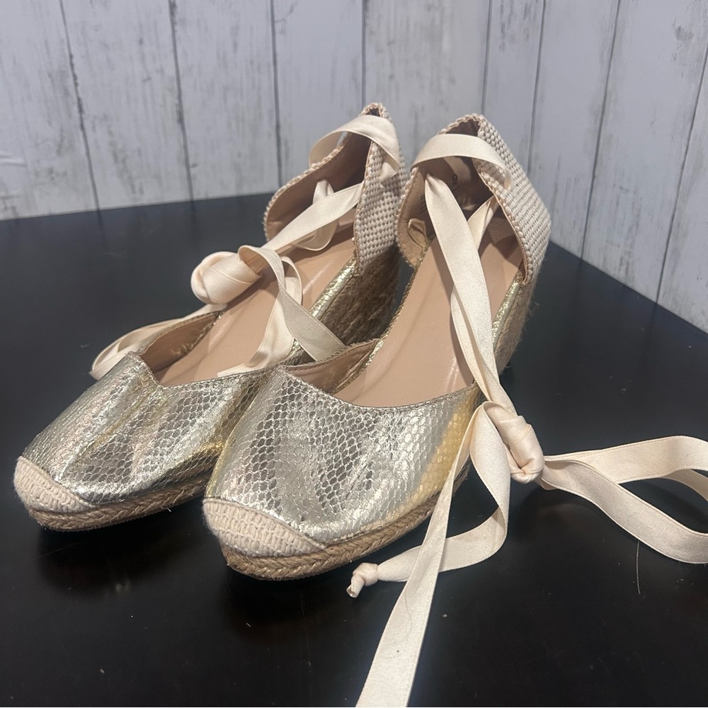 Lily Morgan Espadrille Wedge Lace Up Heels Cream and Metallic Snake Print Size 9